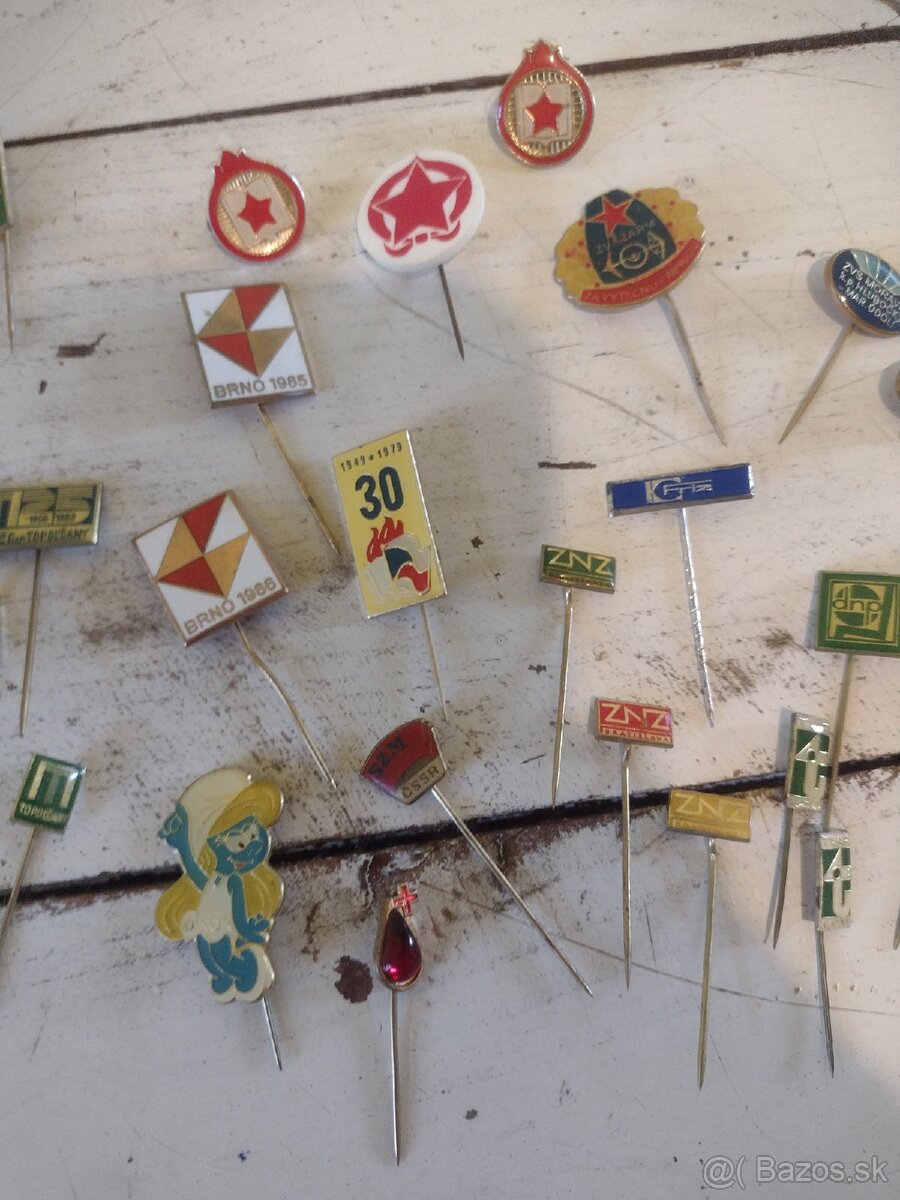 Staré odznaky. Rôzne. Všetko spolu - 3