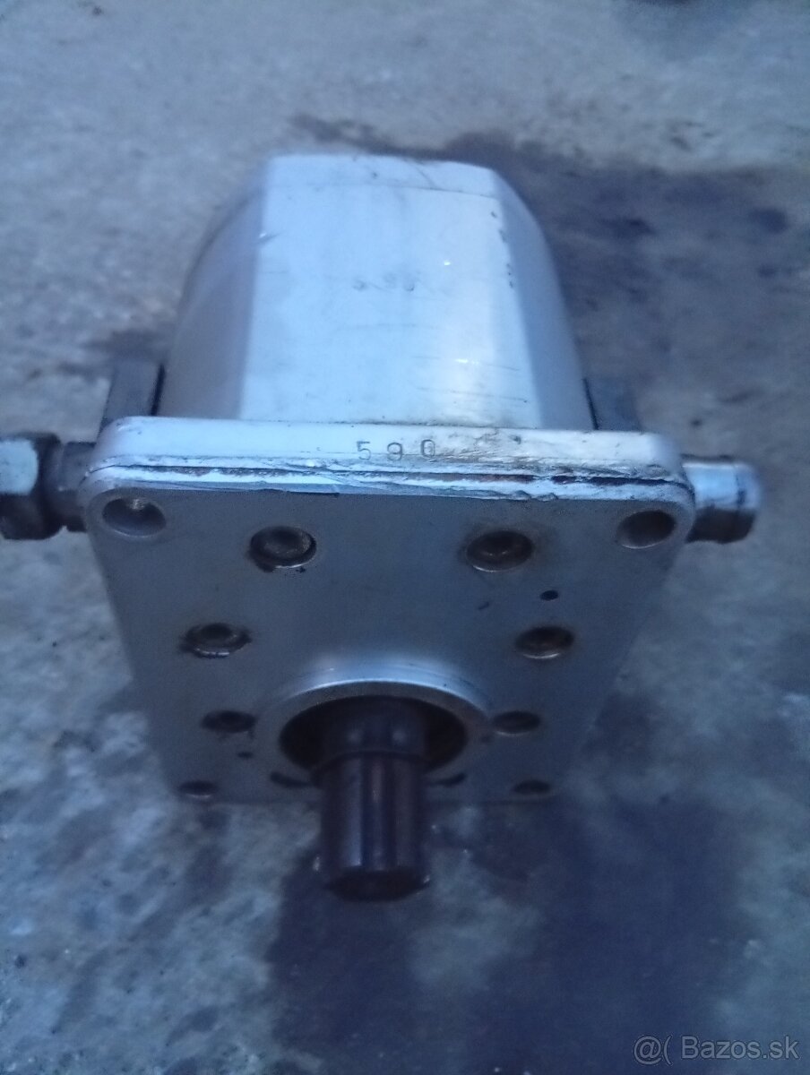 Predám toto hydraulické čerpadlo ### - 3