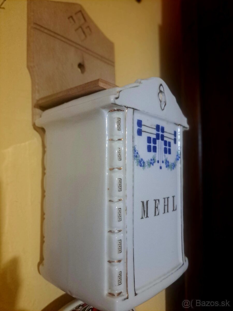 Číslom značená nástenná nádoba na múku - 3