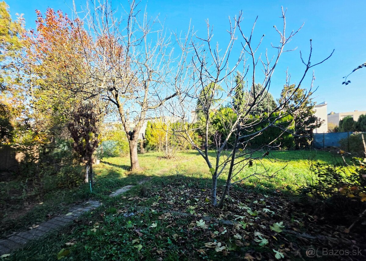 Na predaj priestranný rodinný dom vo výbornej lokalite - 3