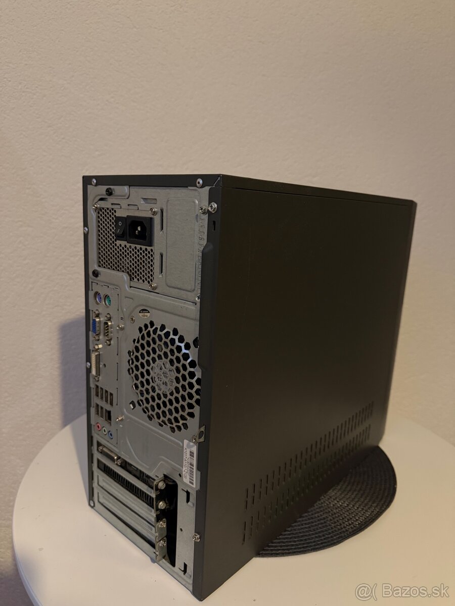 Stolný počítač - 3