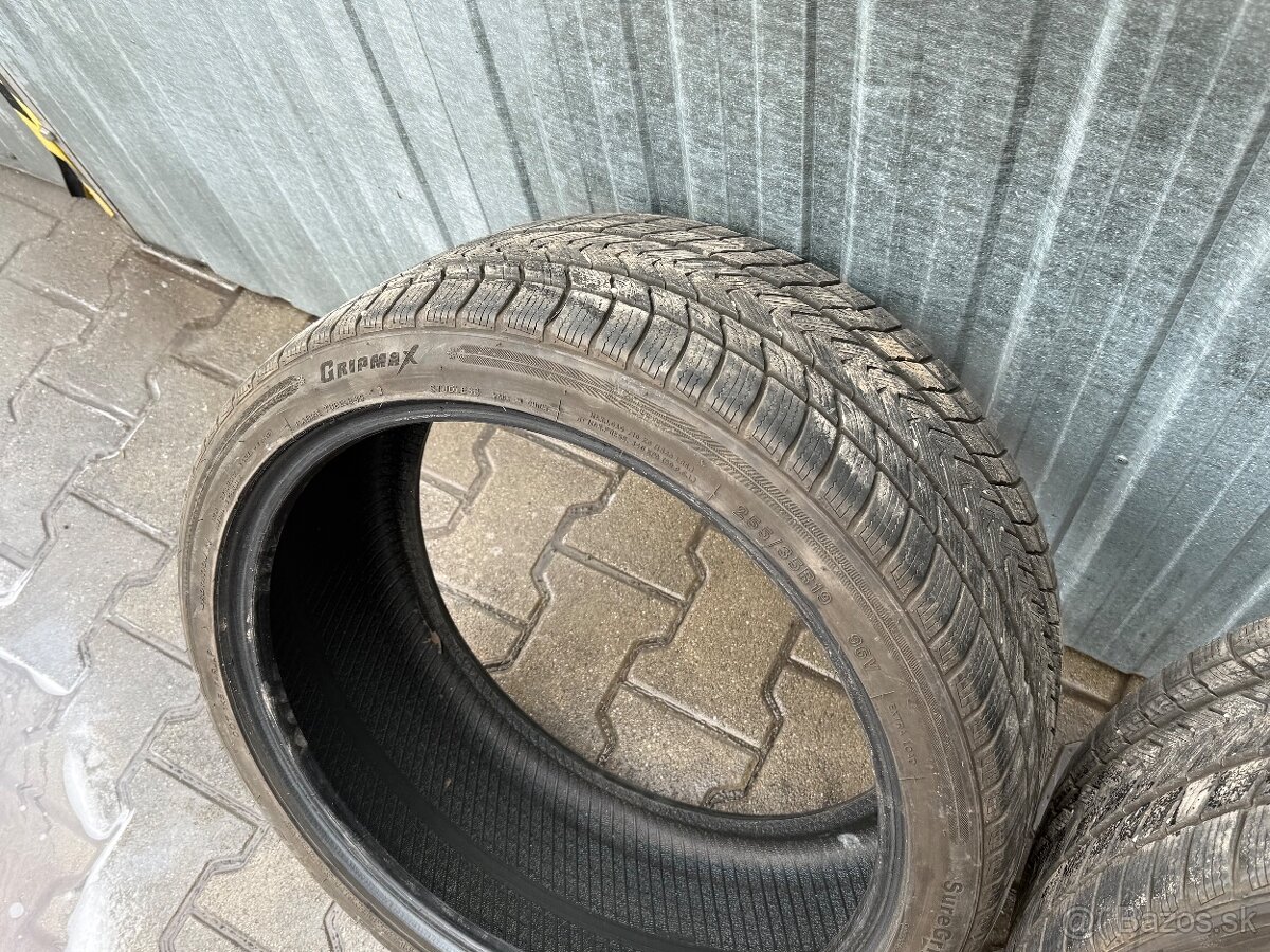 Zimné Pneu 255/35 r19 31/23 - 3