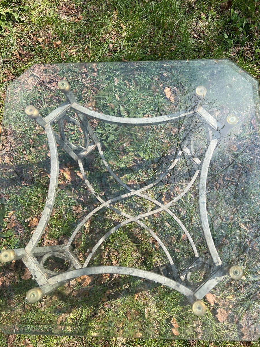 Stolík so skleneným vrchom - 3