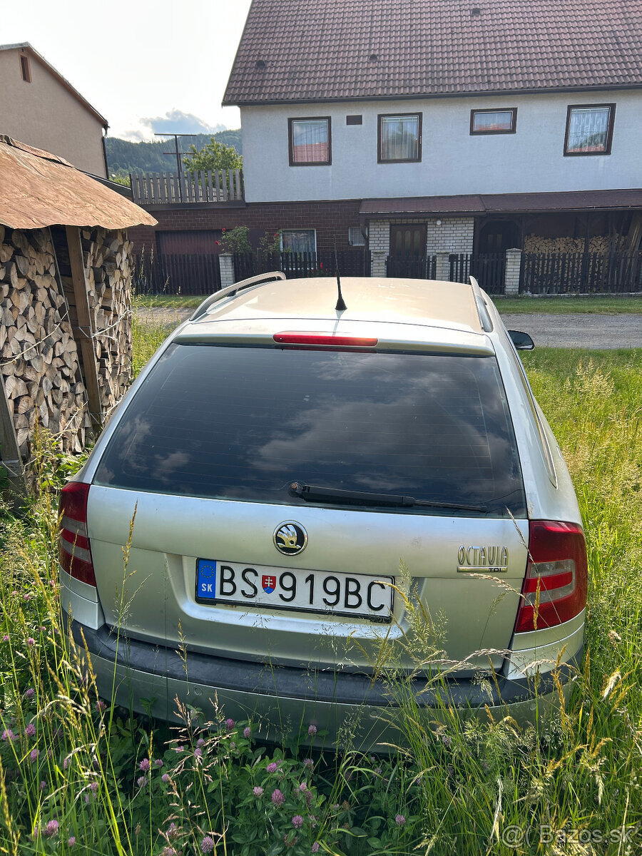 Predám Škoda Octavia 2 Combi - po nehode
