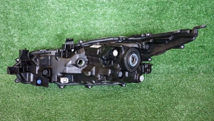 toyota corolla svetlo sedan e21 2018+ - 3