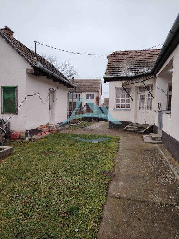 Na predaj samostatný rodinný dom v obci Ipolyvece, Maďarsko - 3