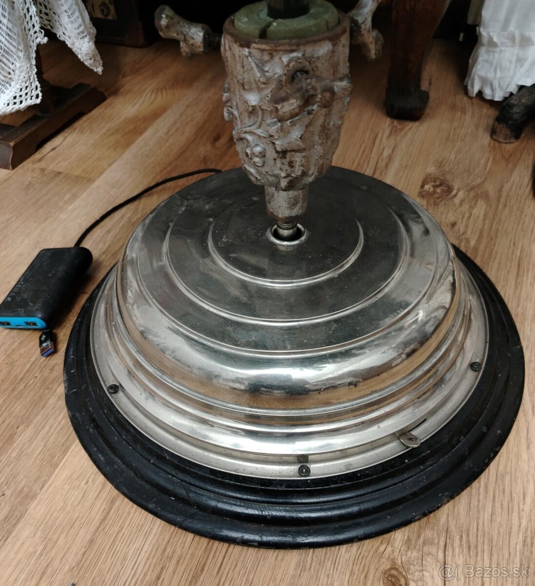 Starožitný hrací stojan na vánoční stromek - 3