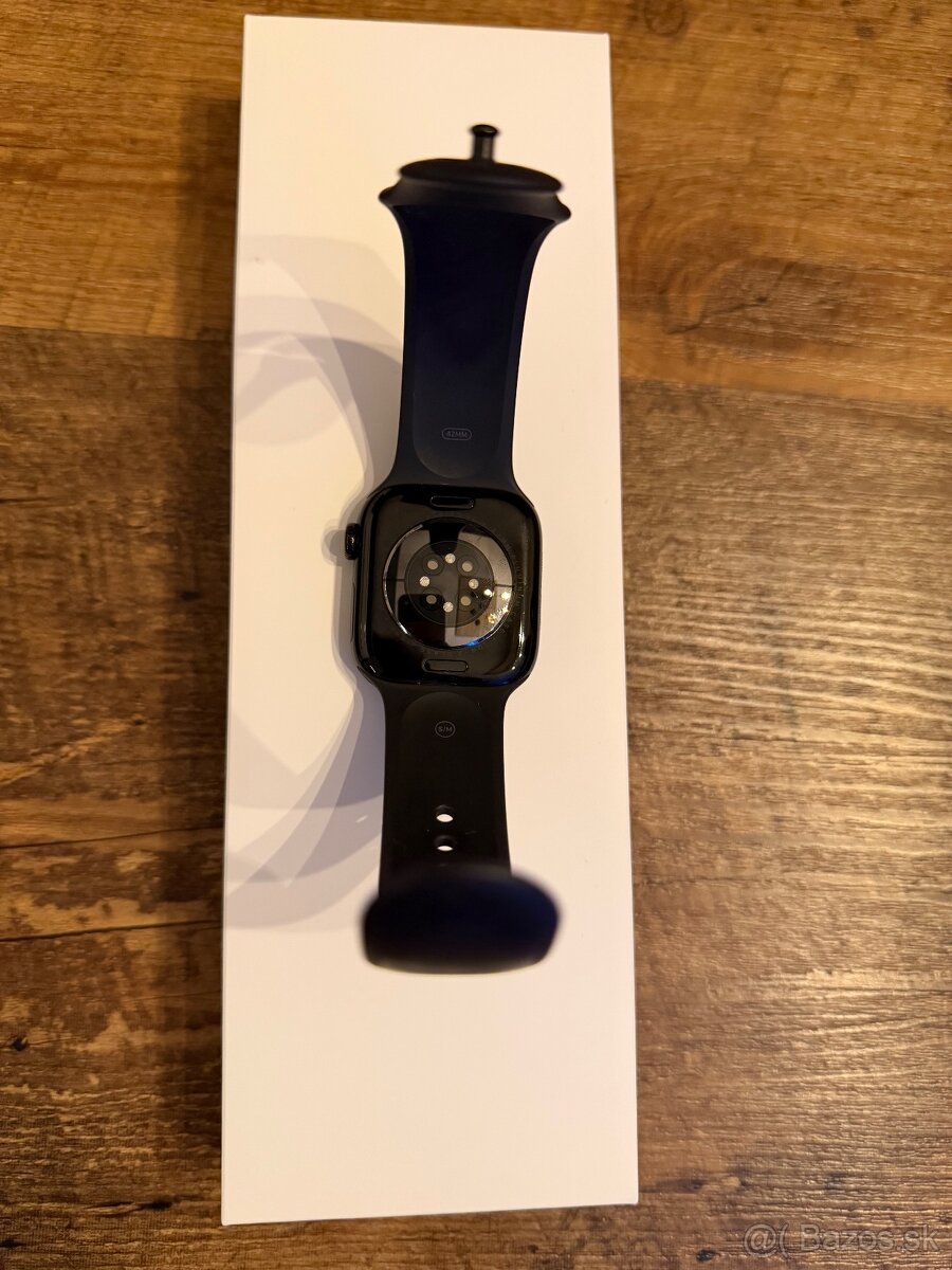 Apple Watch 10 42mm - čierne - 3