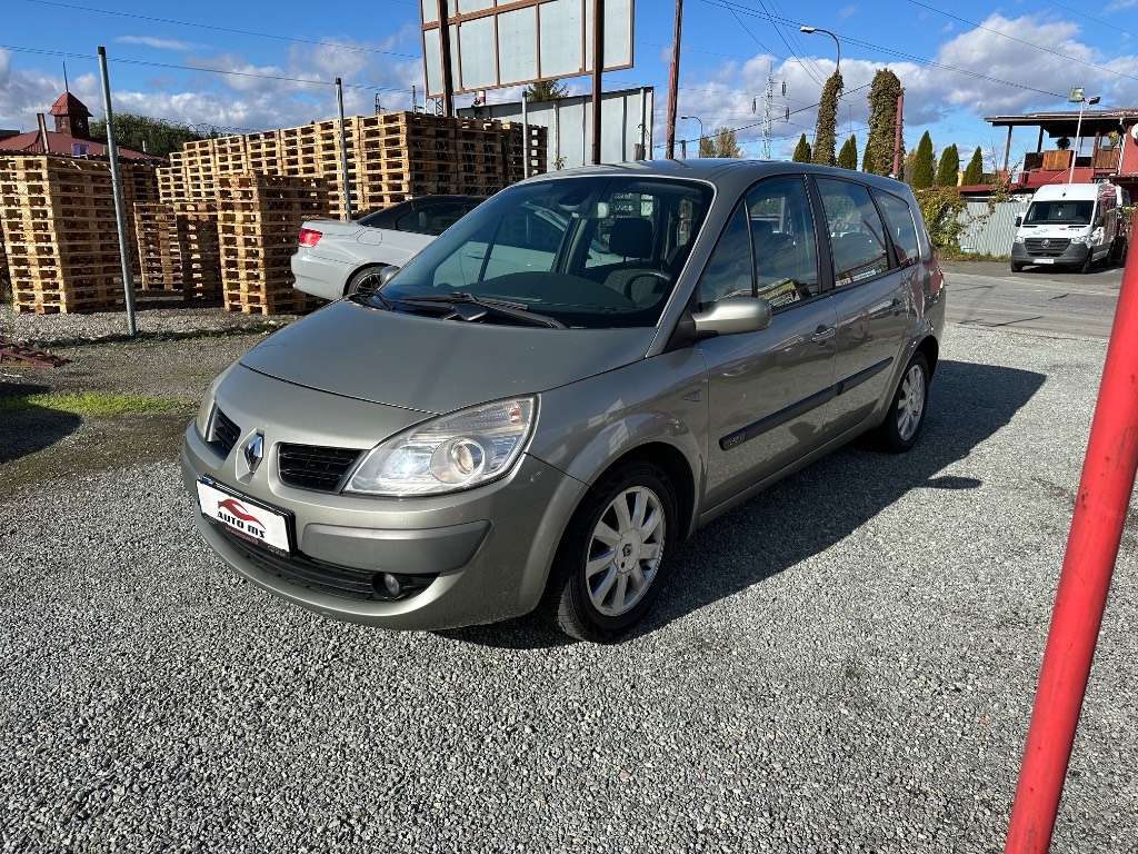 Renault Grand Scénic 1.9 Tdi 7-miestne - 3