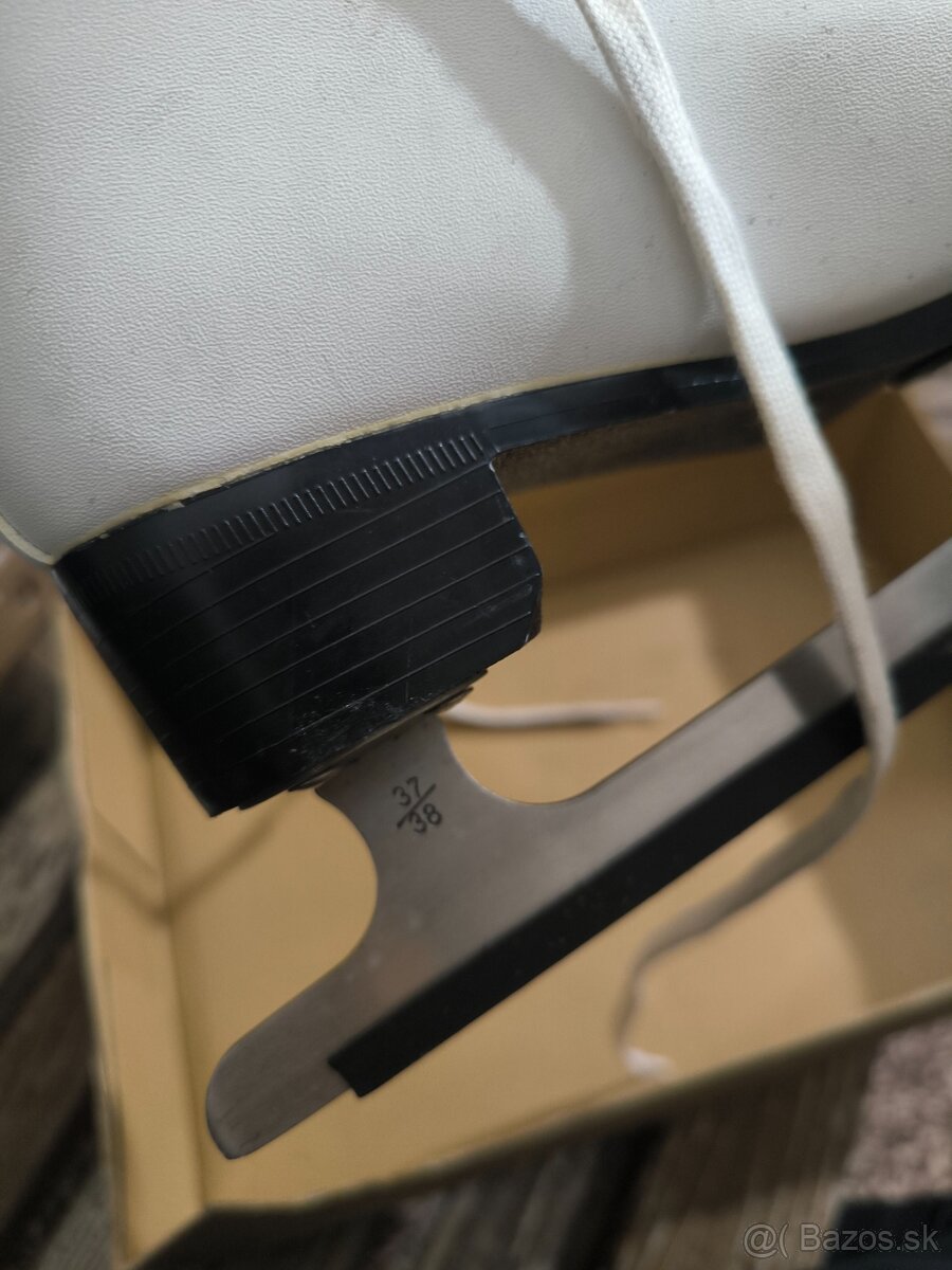 Predám dievčenské korčule 37 zateplene - 3