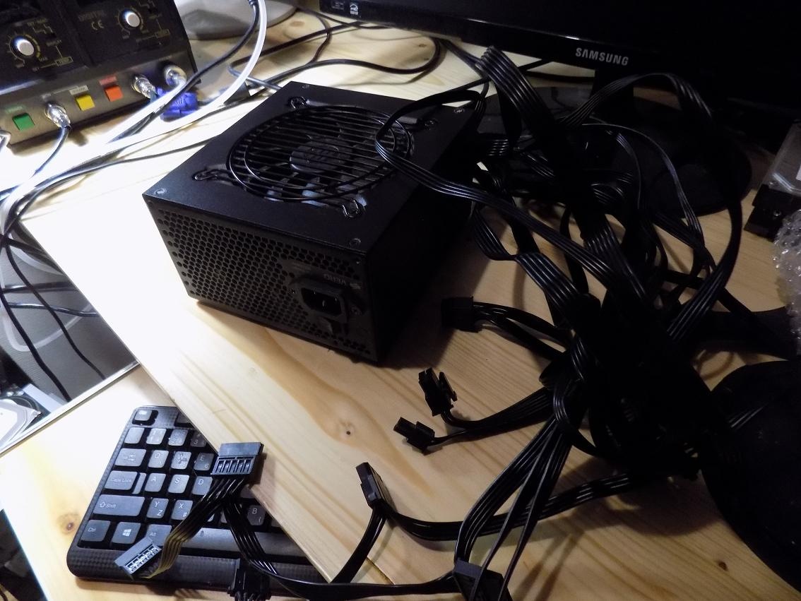 PC zdroj 600W - 3
