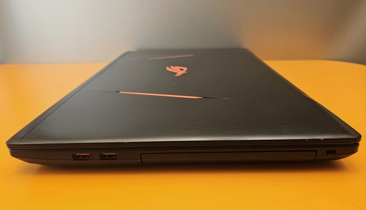 Herny notebook Asus ROG Strix 17,3” - 3