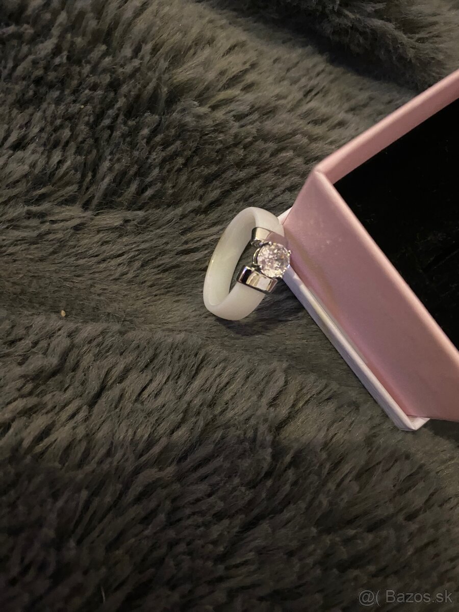 Prsteň - 3