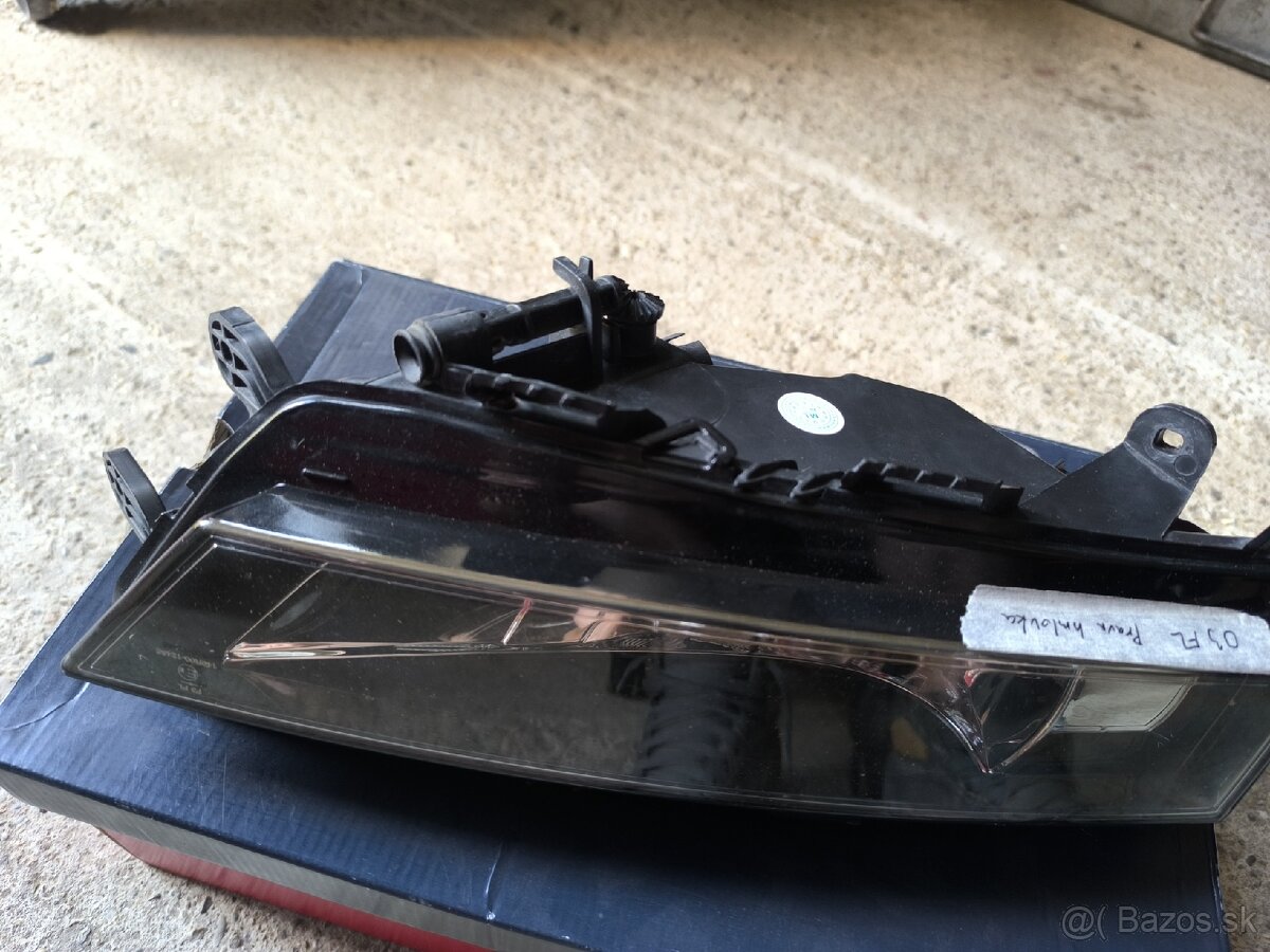 Škoda octavia 3 fl Predna prava hmlovka - 3