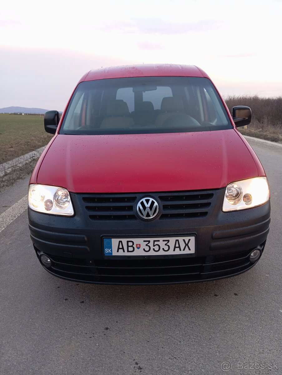 Volkswagen Caddy 1,9tdi 5 miestne - 3
