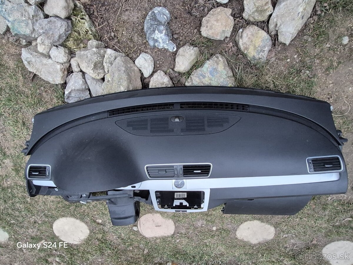 Prístrojovka VW Passat b7 - 3