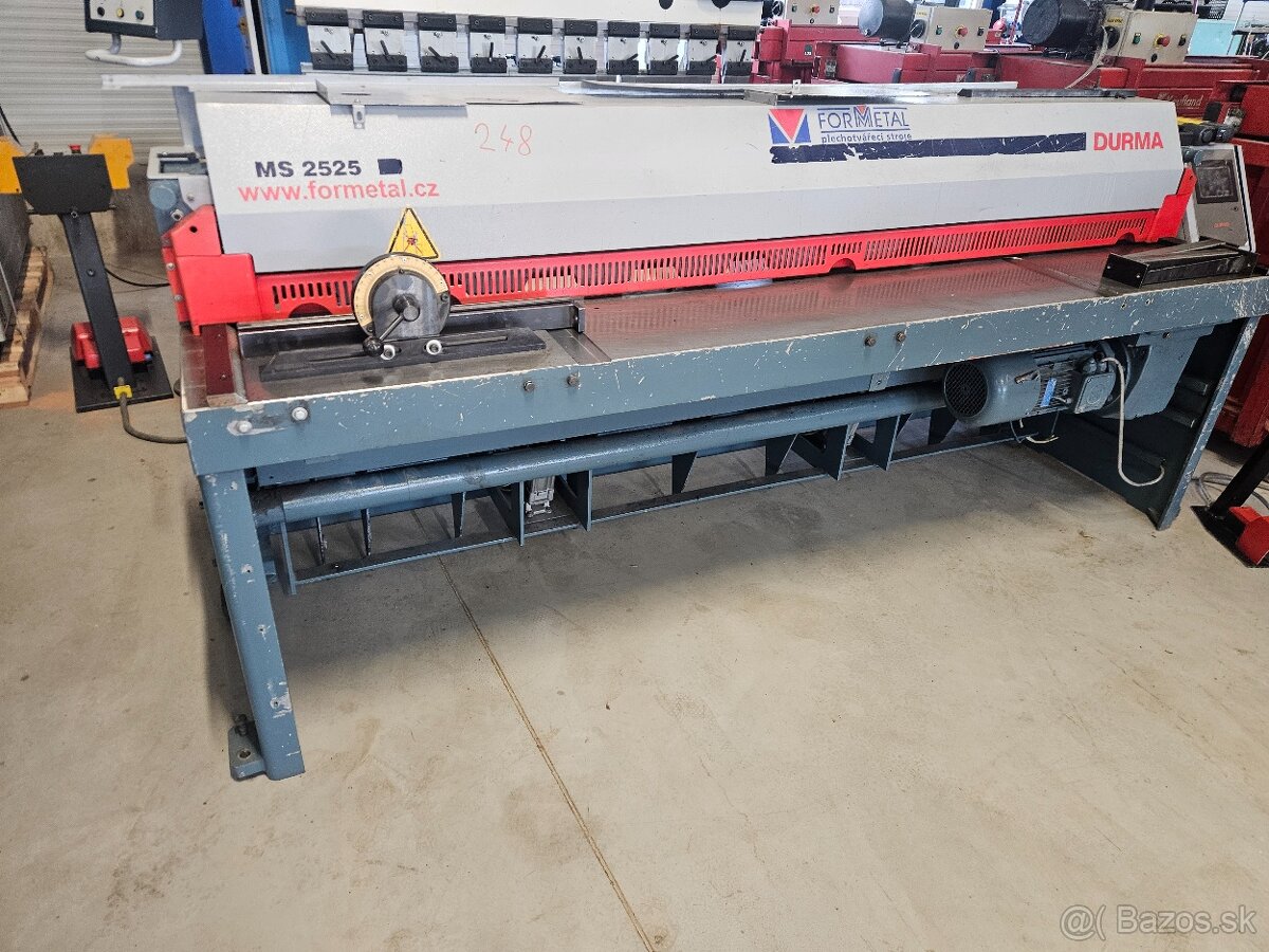 Elektromechanické tabuľové nožnice Durma MS 2525 - 3