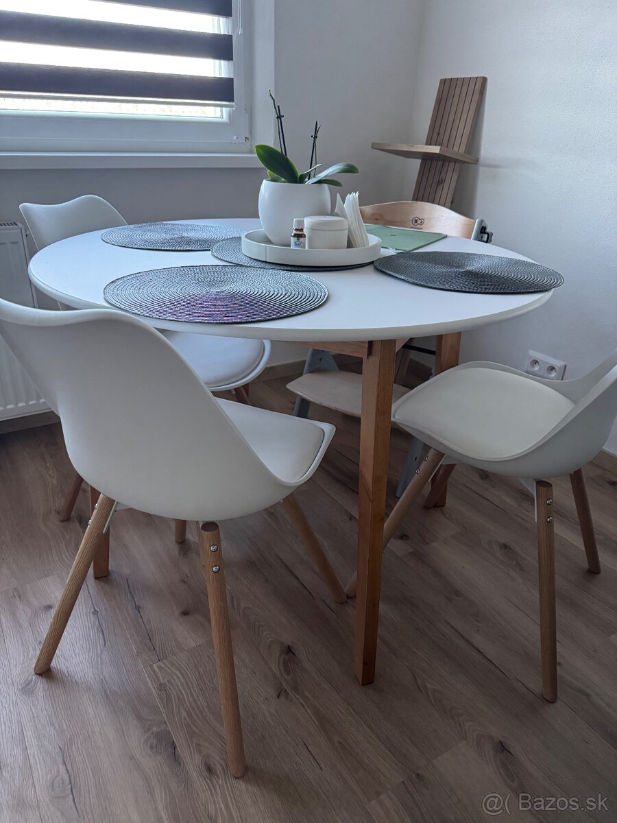 Jysk biely stôl - 3