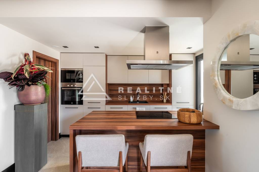 Nueva Andalucia, Penthouse Aloha Lake – 3-spálňový apartmán - 3