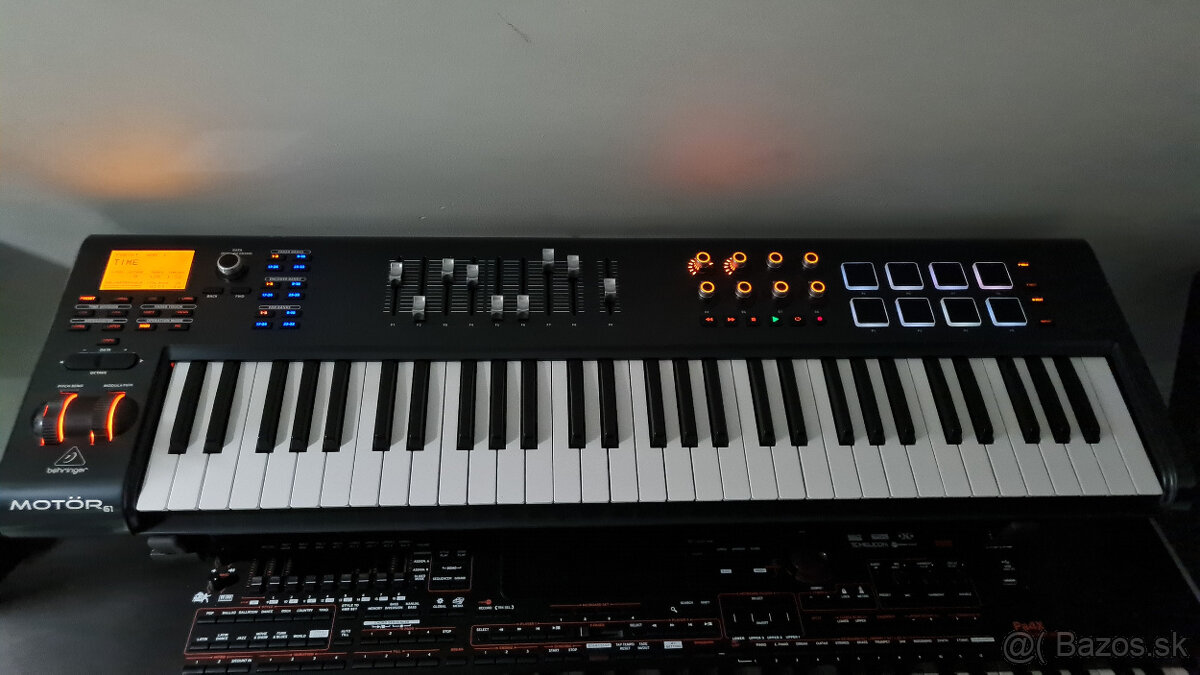 Behringer Motor 61 - 3