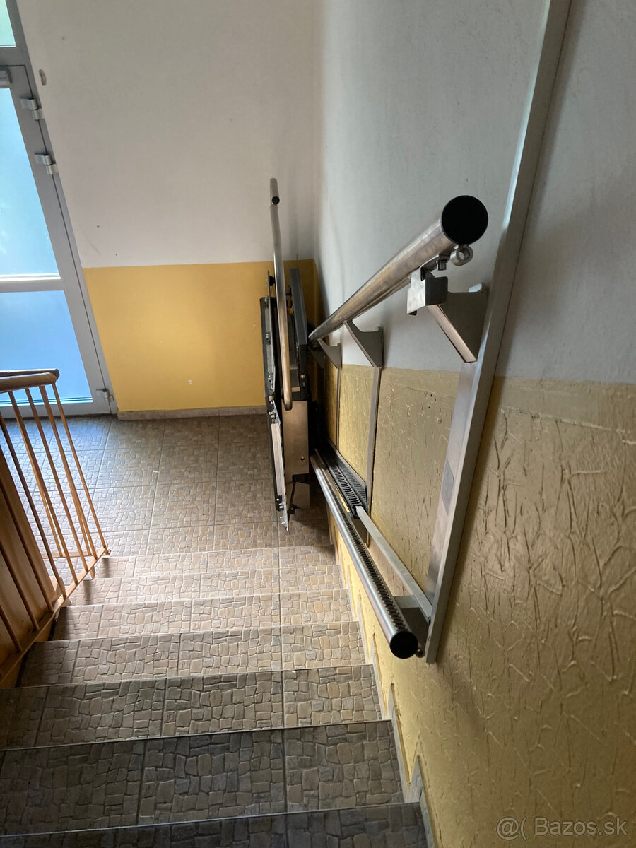 Šikmá schodisková plošina SPZ 225 - 3