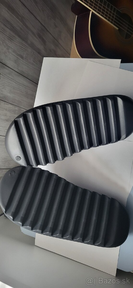 Yeezy slide / Adidas - 3