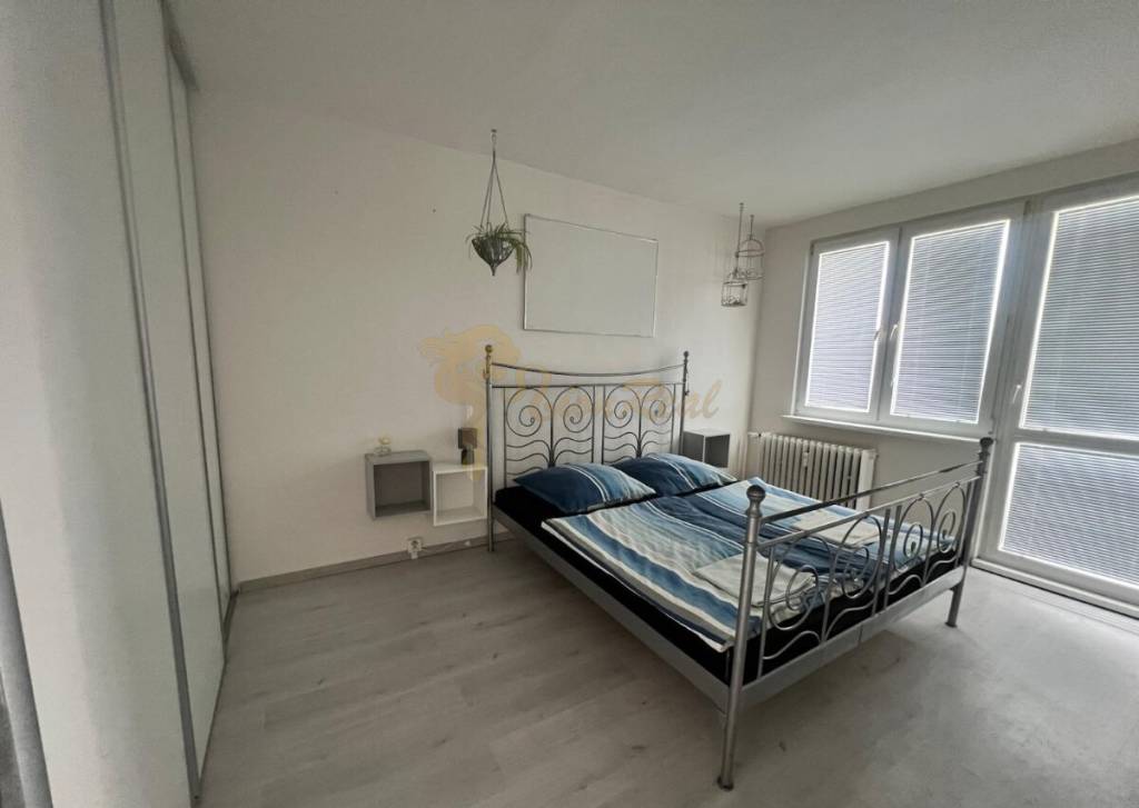 3-izb. byt, Komárnická ul., Ružinov pri Štrkovci - 3