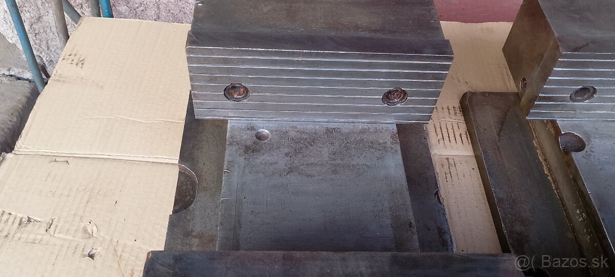 velky strojny zverak 250mm - 3