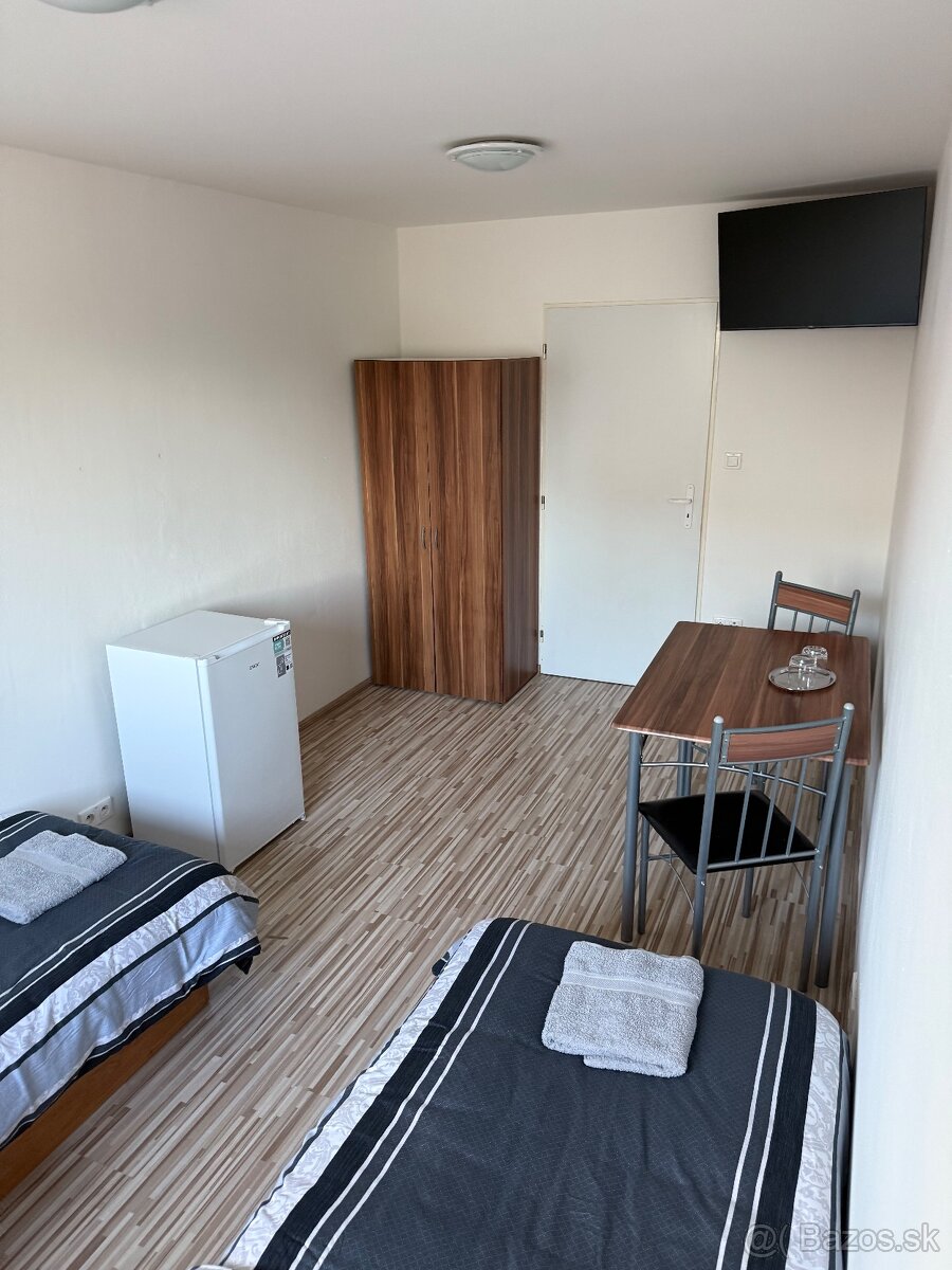 Na prenájom posteľ / izba - 3