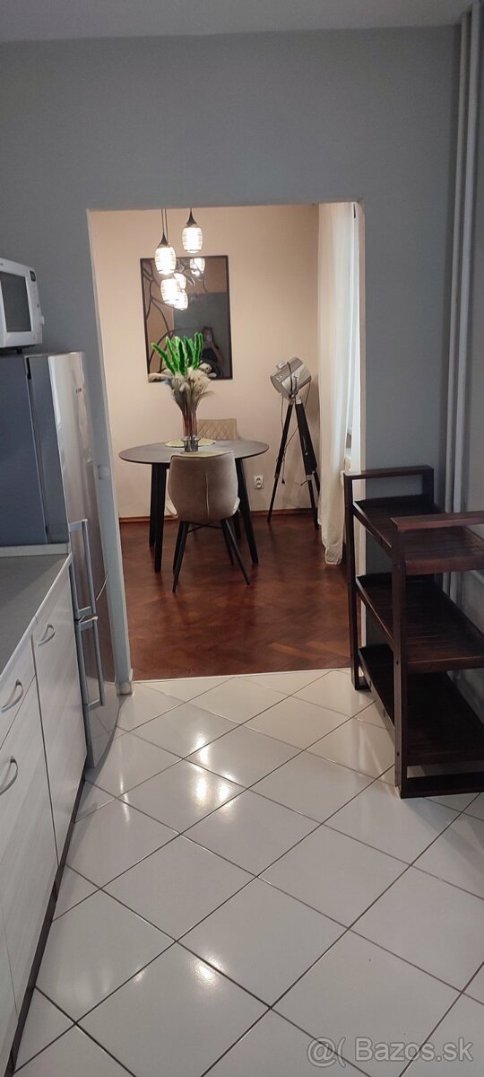 2izbovy byt stare mesto - 3