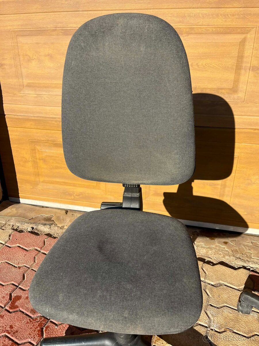 kancelarsku stolicku - 3