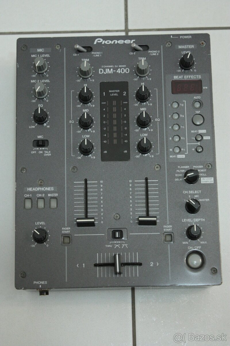 Pioneer DJM-400 - 3