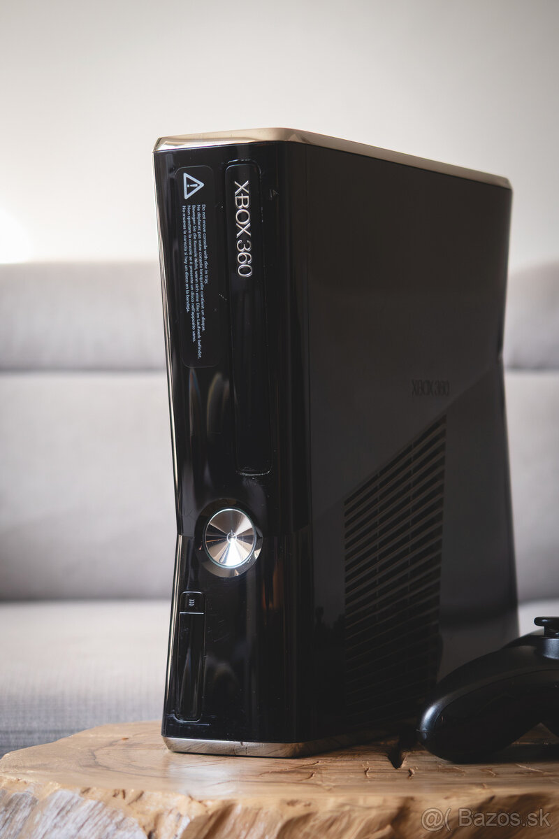 XBOX 360 SLIM 320GB RGH + 2x ovládač - 3