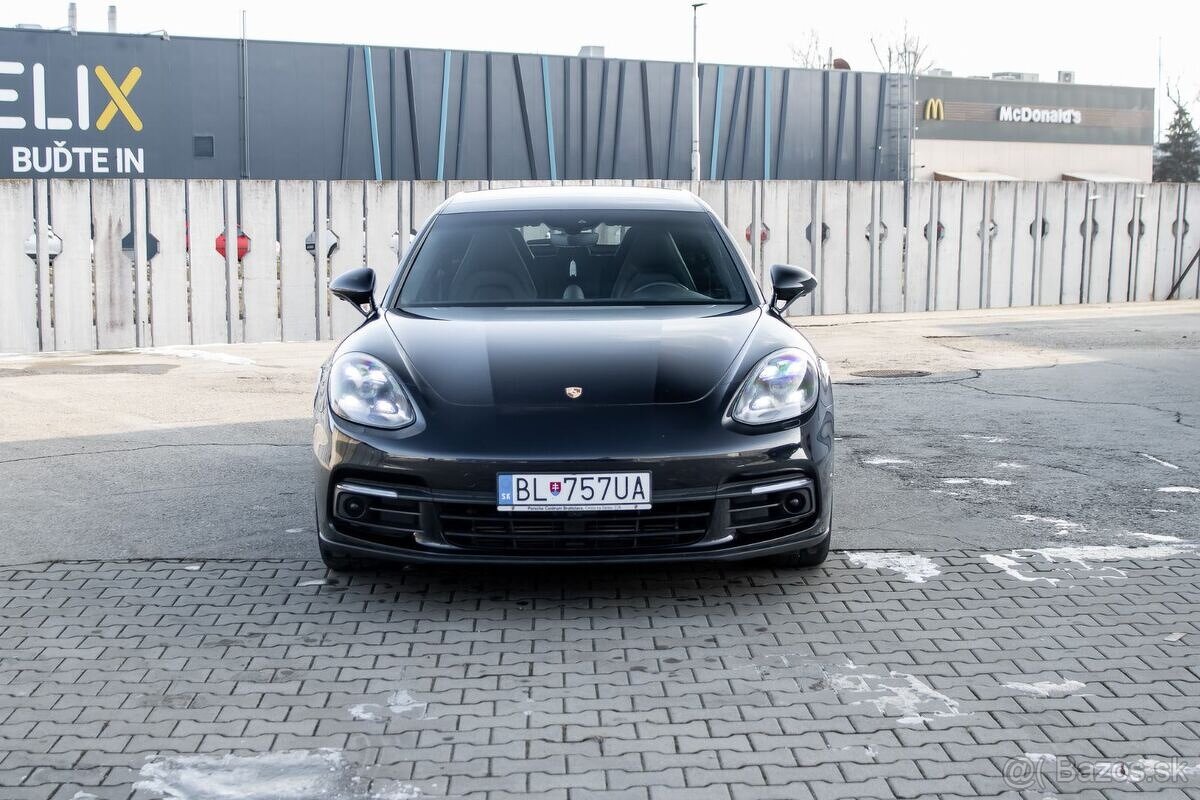 Porsche Panamera - 3