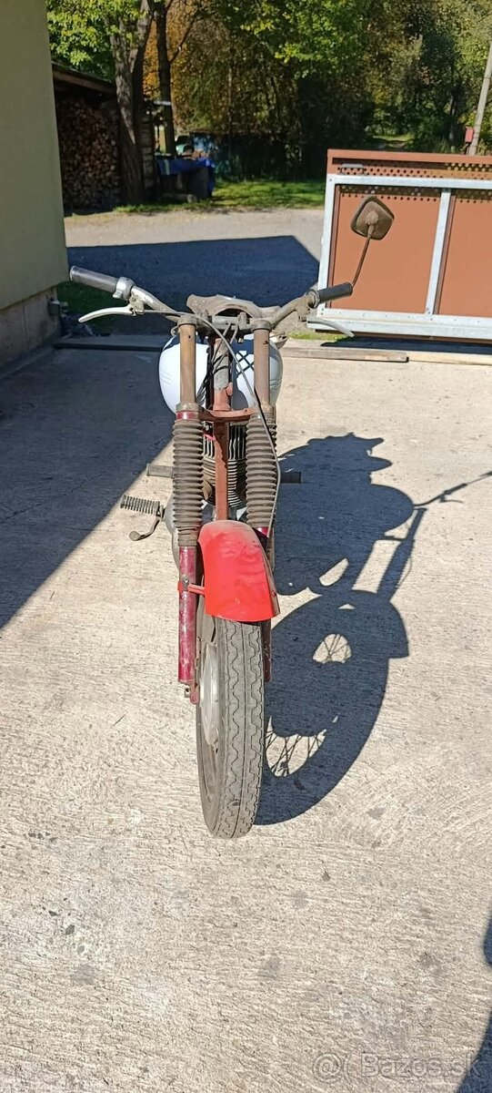 Jawa 250 kyvačka - 3
