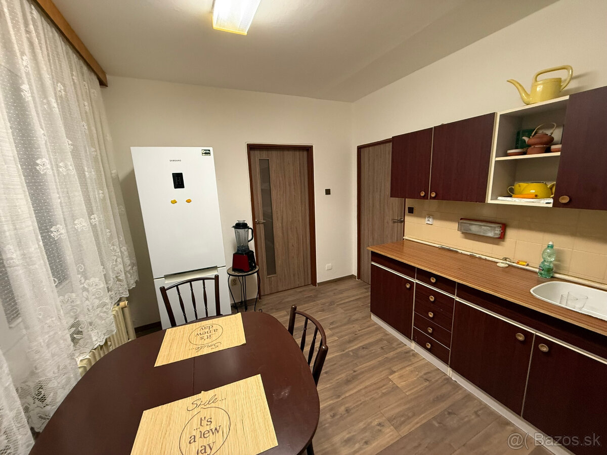 Veľký 2-izbový byt na prenájom - 3