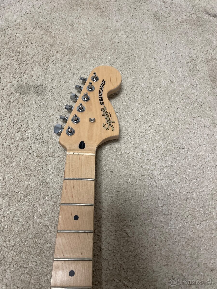 Fende Squier Stratocaster - 3