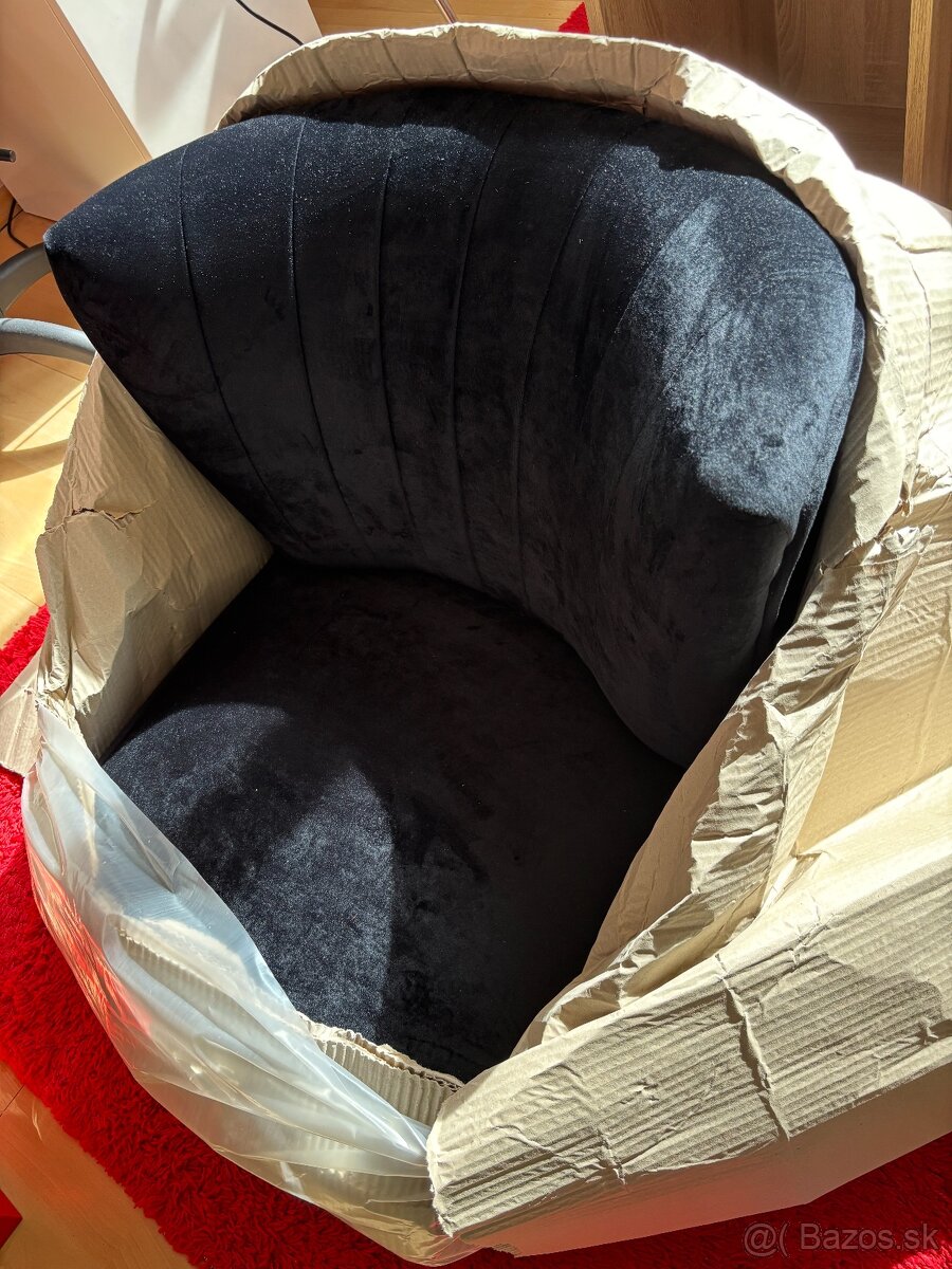 Cierne zamatove kreslo Bercy - ZNIZENA CENA - 3