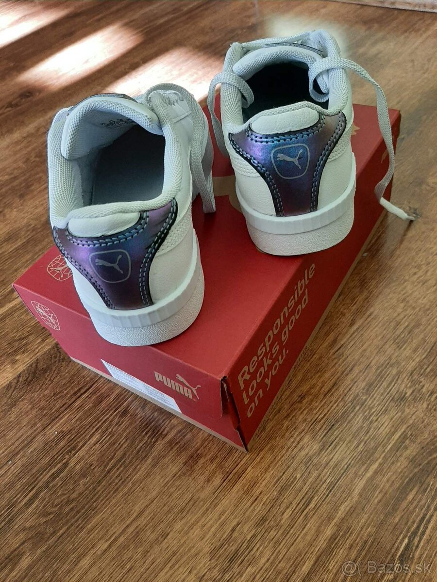 PumaSneakersy Jada Bioluminescence Jr 386194 01 Biela
- 3