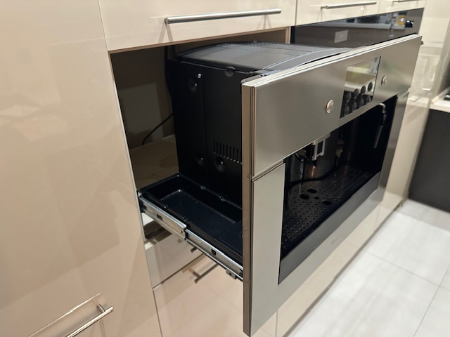 Vstavaný kávovar Whirlpool ACE 100 IX - 3