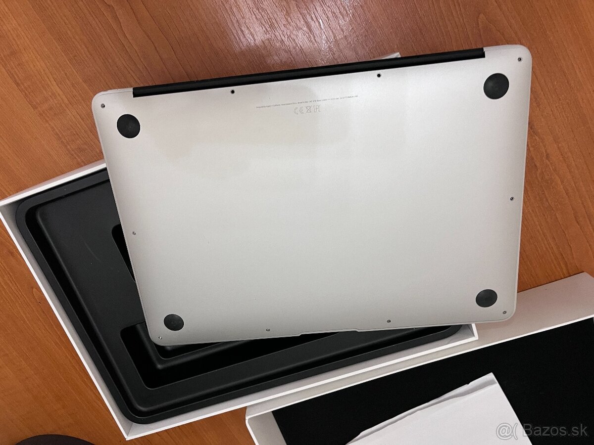 Macbook AIR 2017 A1466 na opravu alebo diely - 3