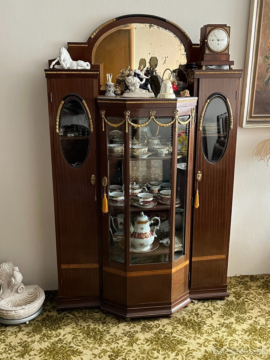 Starožitný nábytok - 3