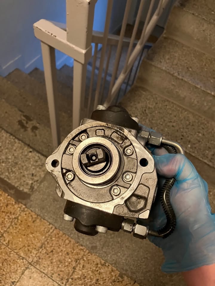 Originálne náhradné diely Mazda 2.2d - 3