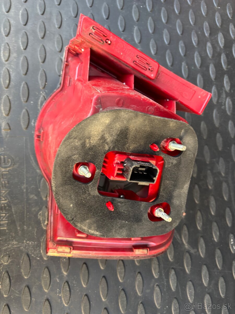 Zadné ľavé svetlo Passat b6 - 3