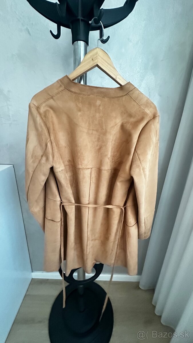 hnedy kabatik H&M Viedeň - 3