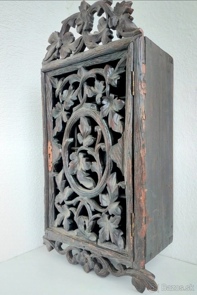 STAROŽITNÁ RUČNÁ DREVOREZBA / ÚLOŽNÁ SKRINKA / 19 x 36 x 67 - 3