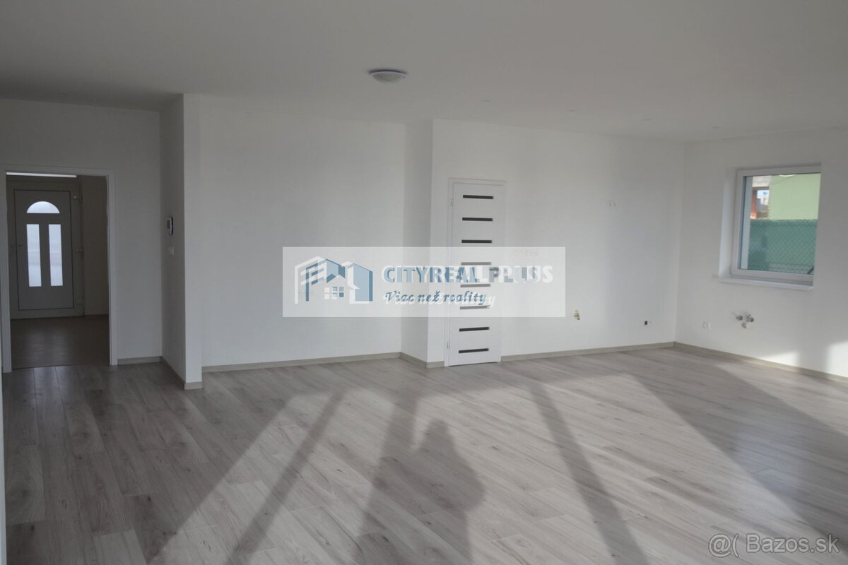 Predám nadštandardnú 4 izbovú NOVOSTVBU rodinného domu Nit - 3