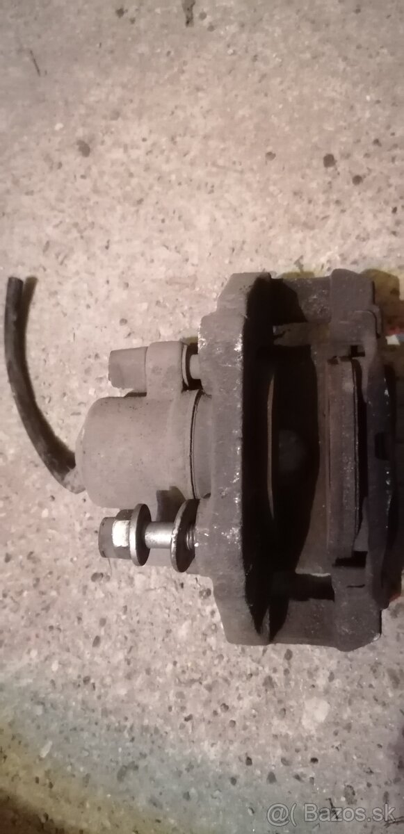 Brzdový strmeň BMW E60 / E61 – funkčný, originál, 535d - 3