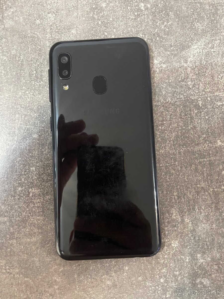 Samsung Galaxy A20e Dual SIM - 3