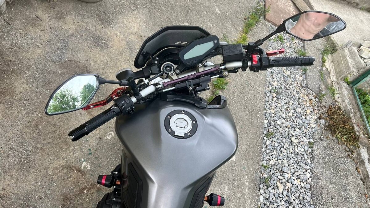 Yamaha mt09 sport tracker 2014 - 3